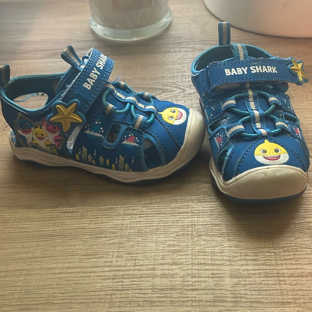 Baby shark fisherman sandals size 7